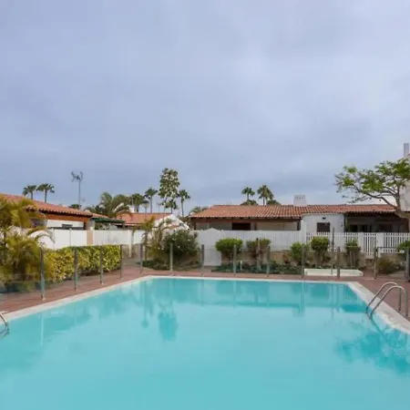 Private Chill-out Terrace - Pool Apartment San Bartolome de Tirajana (Gran Canaria)