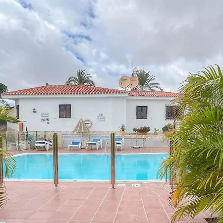 Private Chill-out Terrace - Pool Apartment *